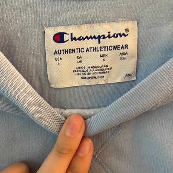 Baby blue Champion sweatshirt - Picture 2 of 6